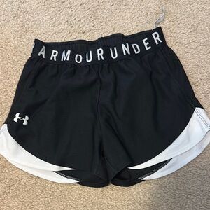 Under Armour Black and White Athletic Shorts Dynamic Design